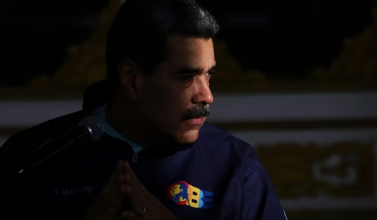 Maduro troca celulares e muda locais de dormir em meio à escalada de tensão com os EUA