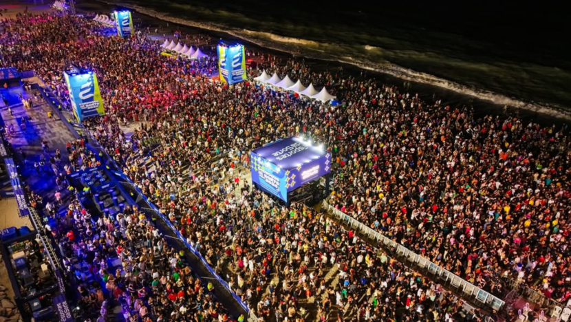 Natal em Natal: Claudia Leitte e Limão com Mel agitam noite na orla de Ponta Negra