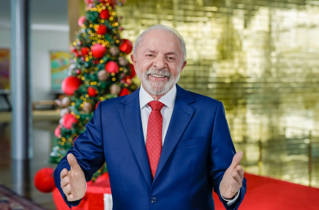Lula afirma que fim da escala 6×1 no Brasil é “demanda do povo”