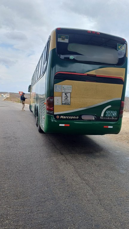 PRF prende motorista de ônibus por uso de documento falso em Mossoró