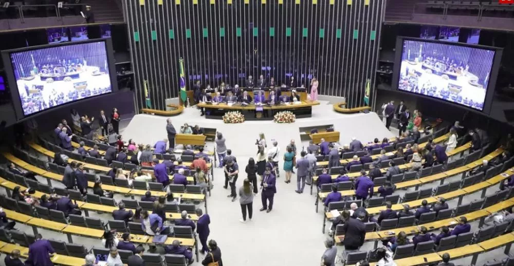 Câmara dos Deputados gasta R$ 222,8 milhões com cotas parlamentares em 2025