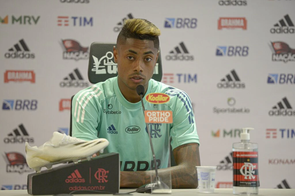 Bruno Henrique vira réu por estelionato na Justiça do DF