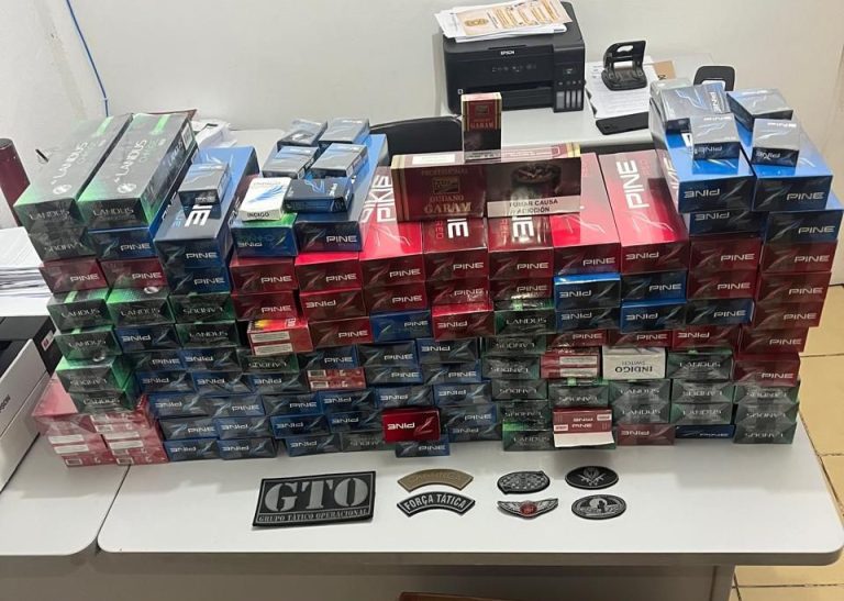 PM apreende carga de cigarros contrabandeados e detém suspeitos em Nova Cruz