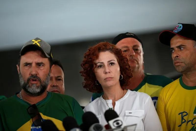 Oposição reage à decisão de Moraes sobre perda de mandato de Zambelli