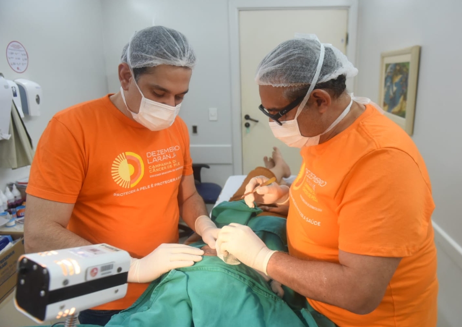 SBD-RN realiza ação de prevenção ao câncer de pele em Natal e supera expectativas de atendimento