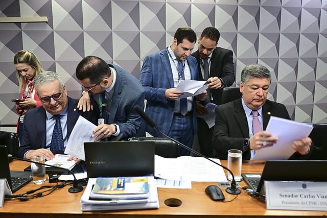 CPMI do INSS irá votar convocação de Lulinha e do vice-líder de Lula para depor