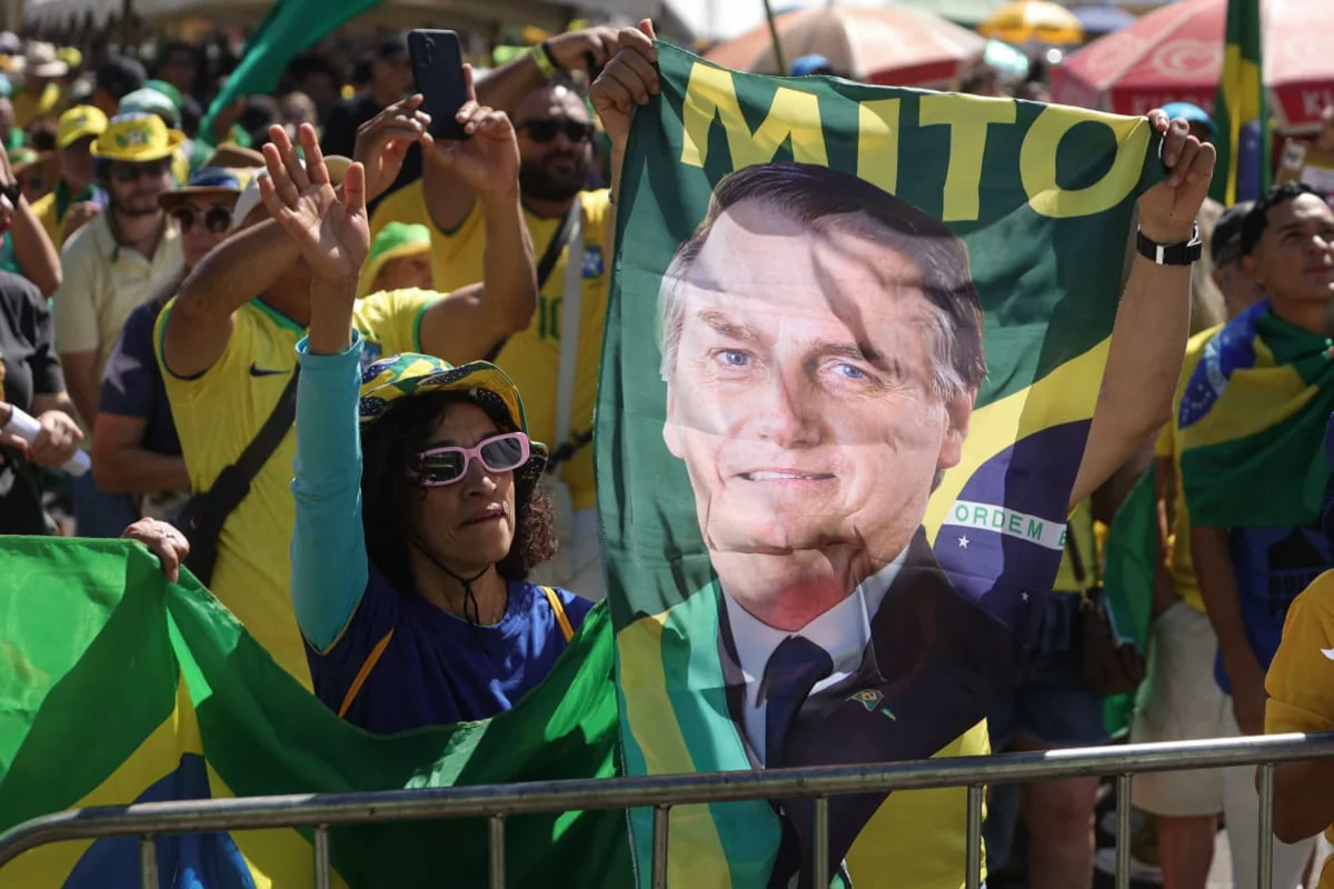 General faz post dizendo que bolsonaristas têm “deficiência cultural”