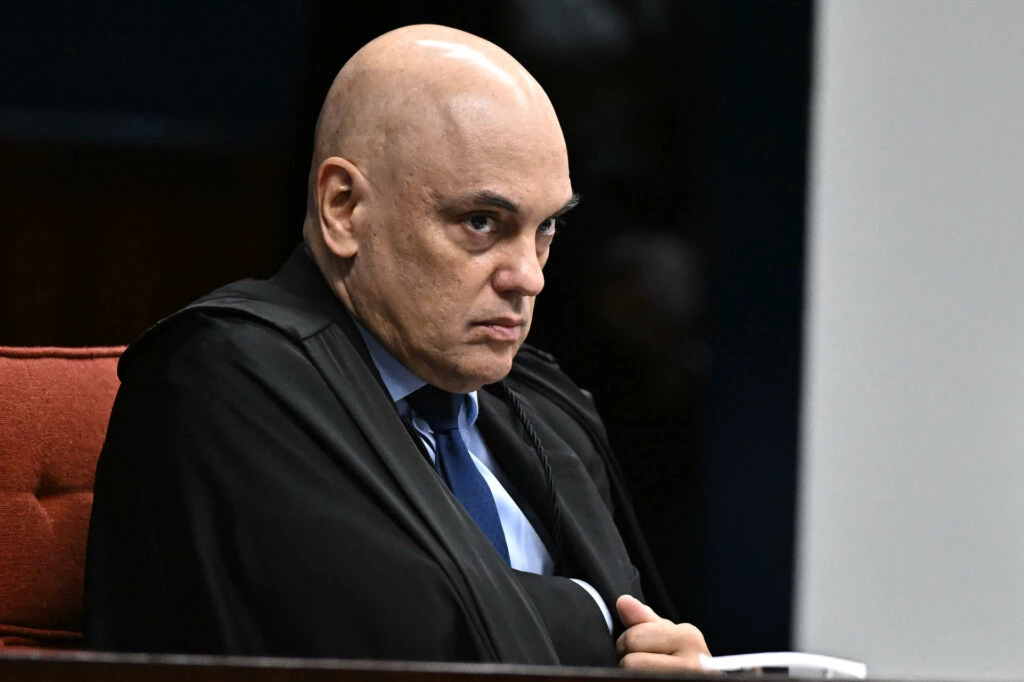 Magnitsky cai um dia antes do aniversário de Alexandre de Moraes