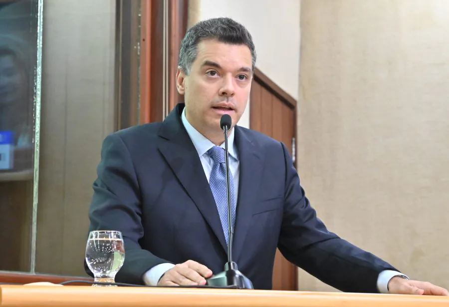 “Nem esquerda, nem direita. A gente é centro”, afirma Walter em evento na ALRN