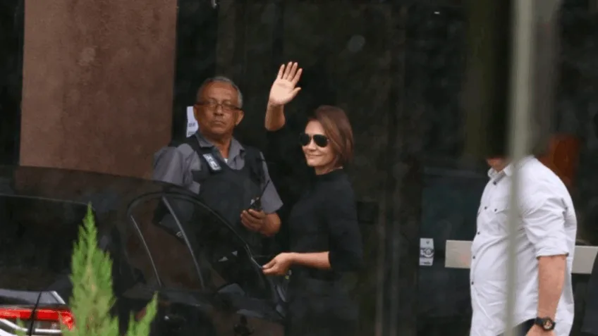Michelle agradece à PF e visita Bolsonaro na Papudinha