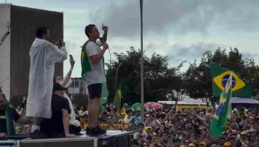 Nikolas cobra Alcolumbre por CPI do Banco Master e critica Lulinha durante ato em Brasília