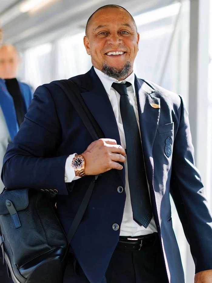 Roberto Carlos, ex-lateral da seleção, tem complicação durante cirurgia no coração, diz jornal