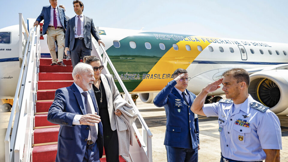 Viagens de Lula com Janja e aspones somam quase 6 voltas ao mundo