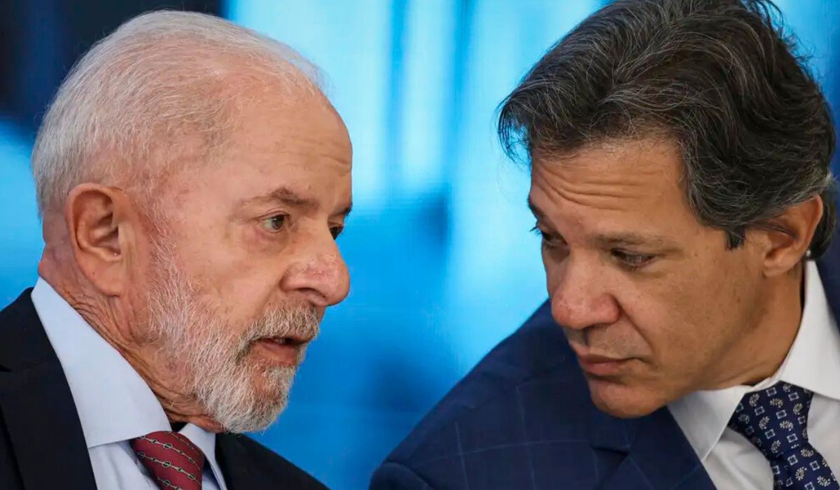 Lula interrompe férias de três de seus ministros