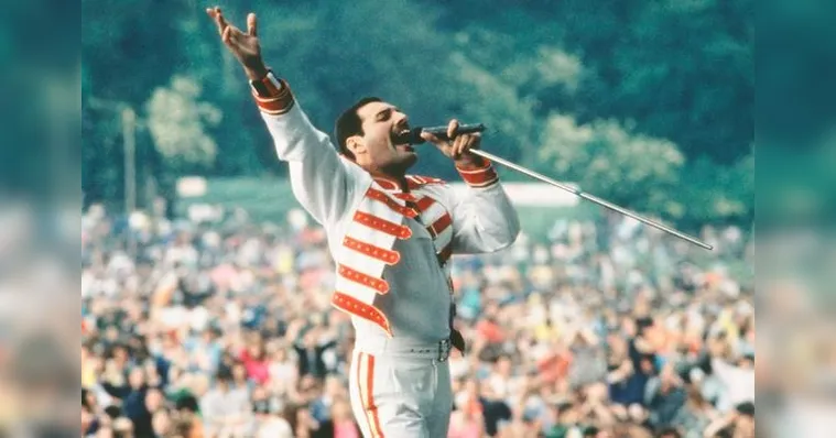 Filha escondida de Freddie Mercury morre aos 48 anos