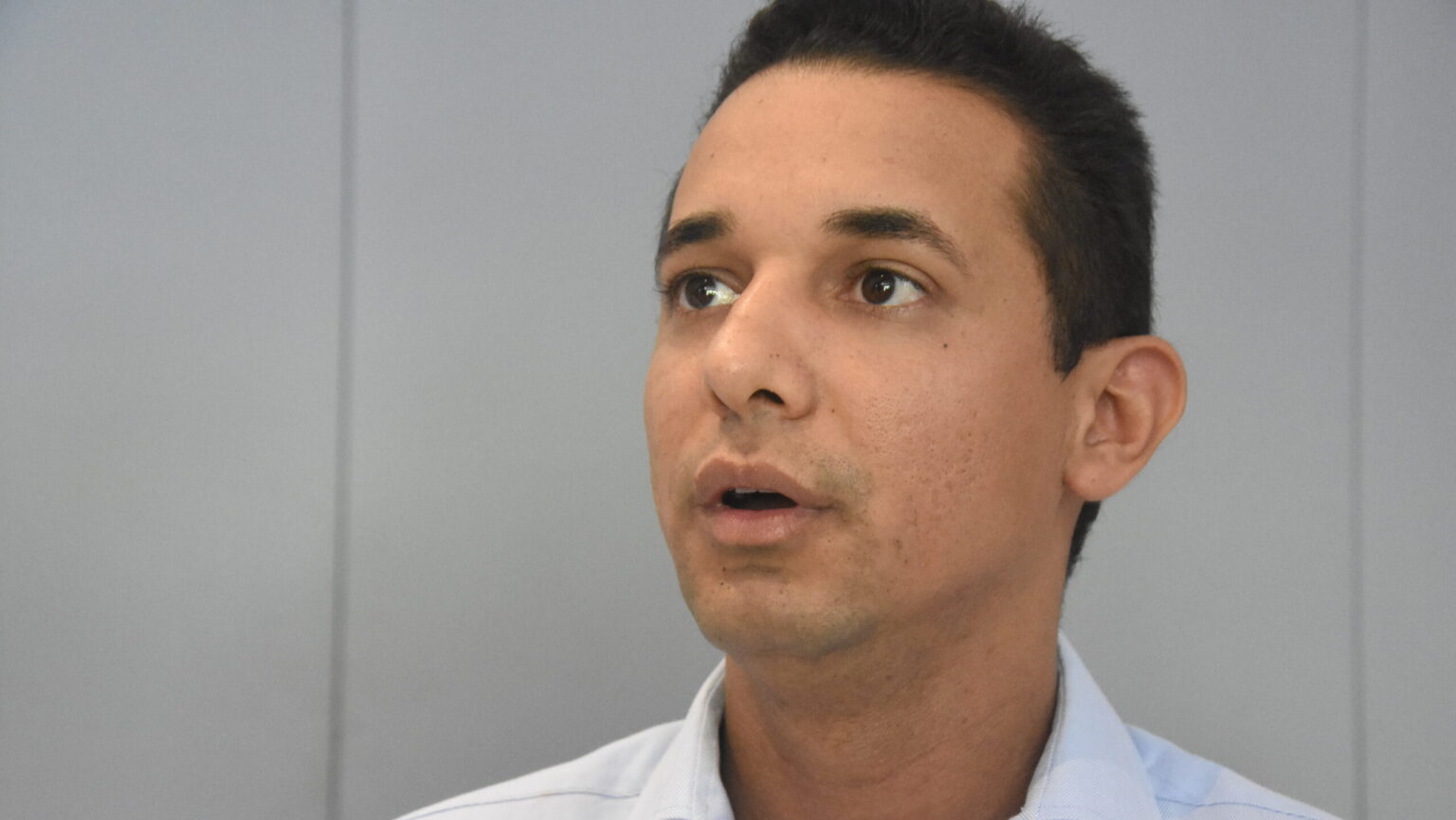 Allyson diz ser alvo de ação do ‘sistema’ e fala em ‘enfrentar os que se acham donos do poder’