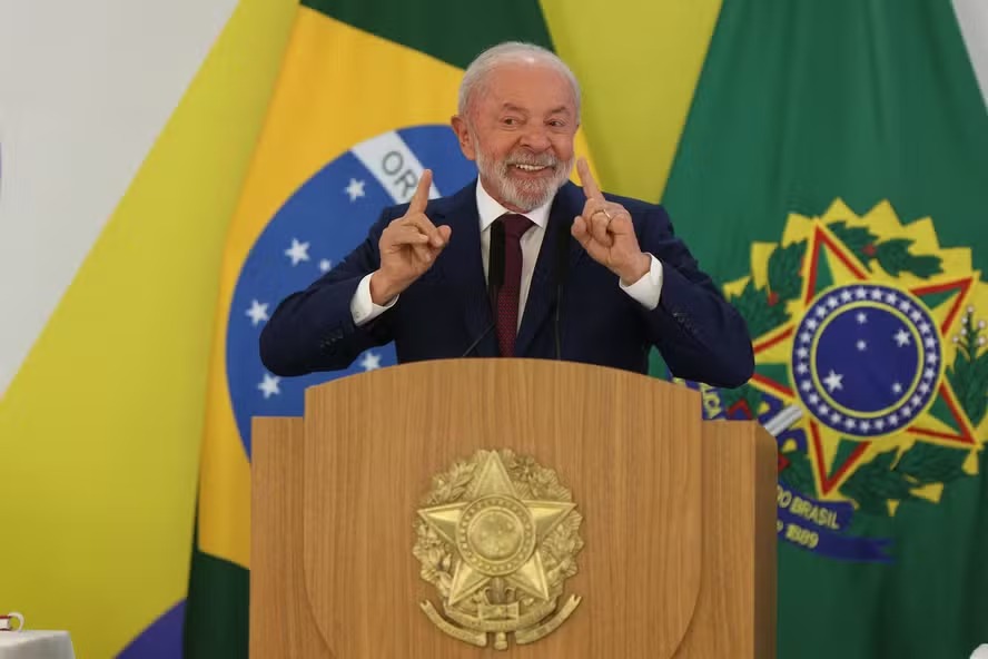Lula veta projeto sobre idade máxima de 35 anos em concursos da PM e do Corpo de Bombeiros