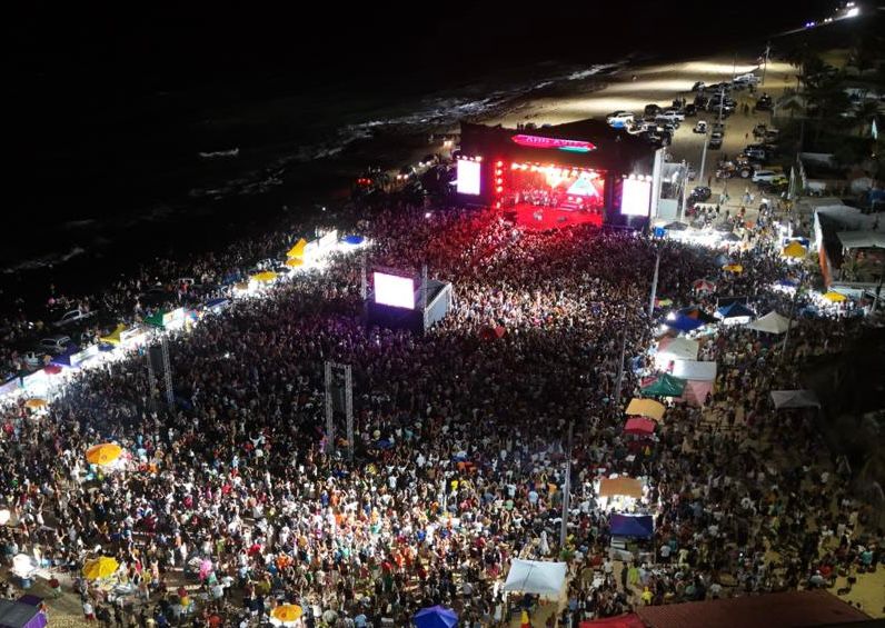 Recorde: Cavalgada de Verão reúne mais de 40 mil pessoas e “falta chão” no show de Xand Avião em Extremoz