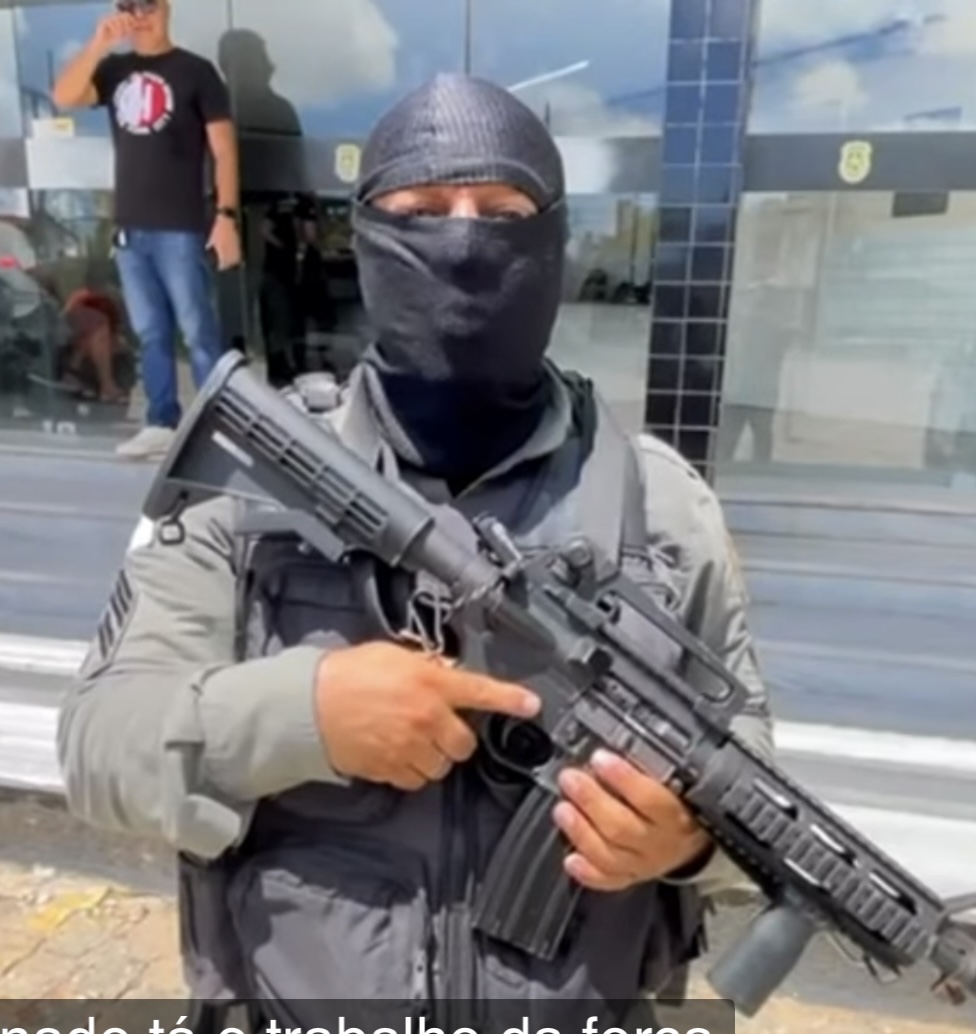 Reviravolta: Comando-geral da PM afirma que 'Sargento Painho' foi afastado após denúncia de crime