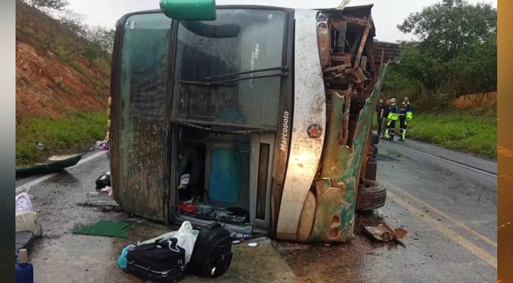 Acidente com ônibus que saiu do RN para São Paulo deixa uma pessoa morta na Bahia
