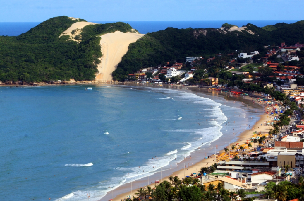 Turismo brasileiro tem faturamento recorde de R$ 185 bilhões em 2025