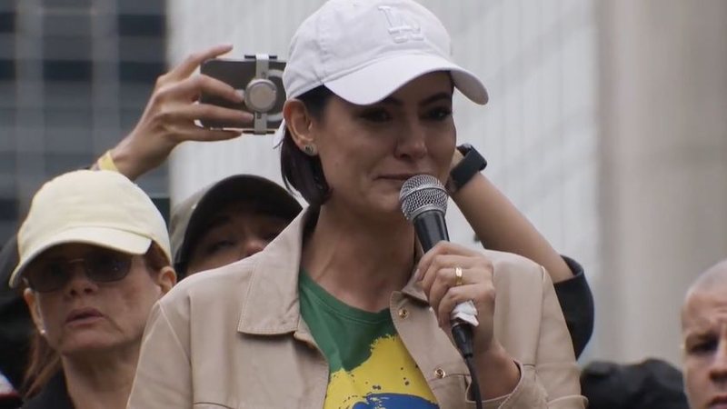 “Ele está sendo torturado”: Michelle denuncia situação crítica de Bolsonaro e aciona Polícia Federal