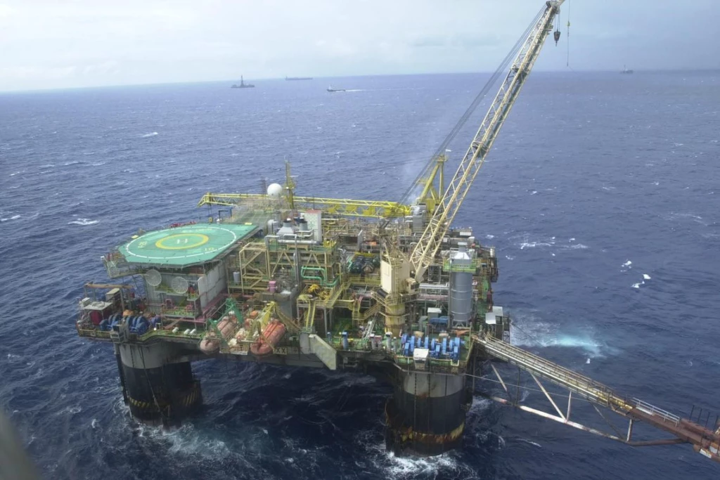 Preço do petróleo cai após ação dos Estados Unidos na Venezuela