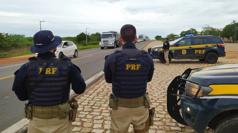 PRF registra 10 acidentes, dois óbitos e 666 testes de alcoolemia em rodovias federais do RN no Ano Novo