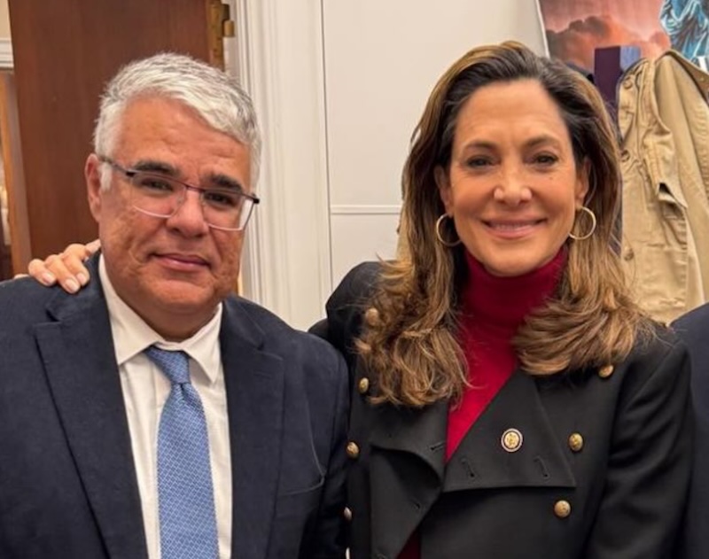 Senador denuncia nos EUA ‘consórcio de perseguição política’ de Lula e STF