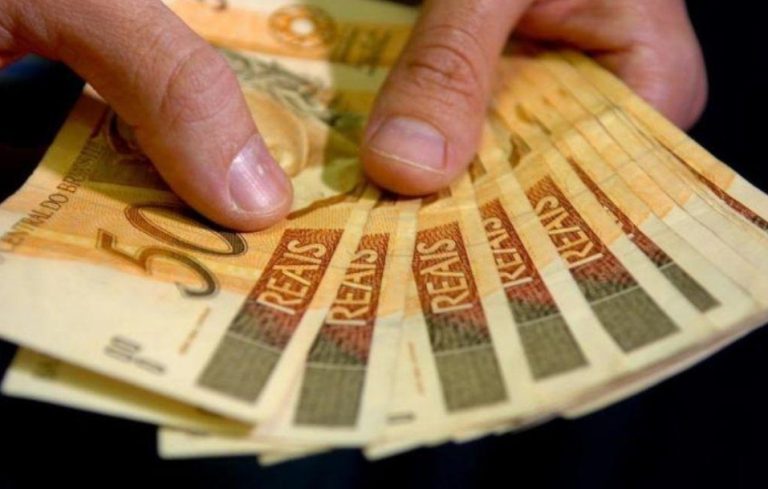 Governo do RN começa a pagar 13º salário e libera valores ao longo do dia