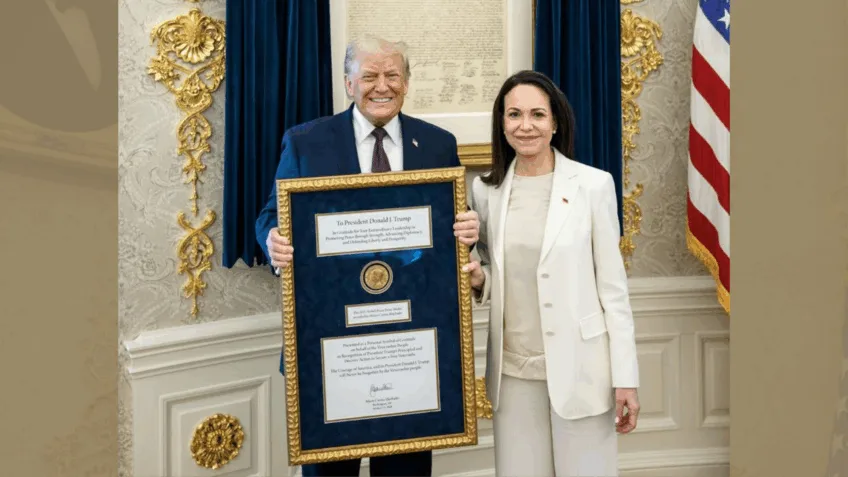 María Corina entrega seu Nobel da Paz a Trump, que agradece: “Maravilhoso”