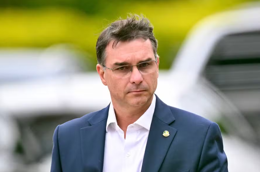 Aliados de Bolsonaro articulam giro pelo Nordeste para fortalecer Flávio