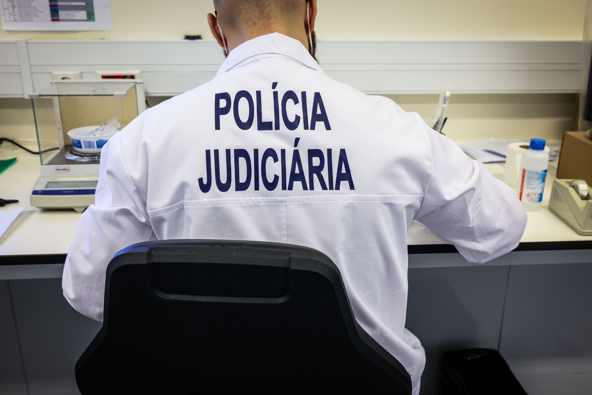 Dois brasileiros são detidos no aeroporto de Lisboa com drogas da Amazônia