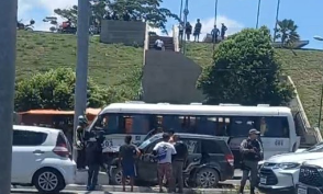 Mulher sofre mal súbito ao volante e causa colisão na BR-101, em Natal