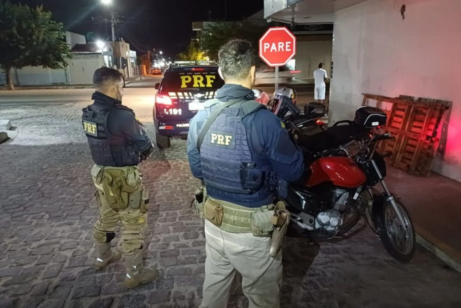 PRF prende mulher por adulteração de veículo em Tangará (RN)