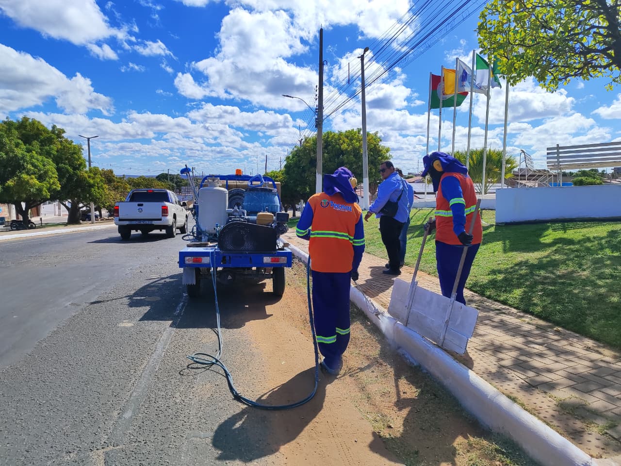 Mutirão de limpeza pública percorre os polos do Carnaval de Assú