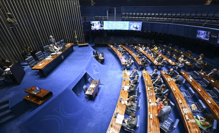 Oposição projeta eleger ao menos 35 senadores este ano