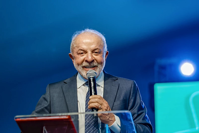 Lula sobre exame na próstata: “Homão com vergonha de tomar uma dedada”