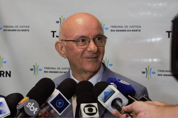 Presidente do TJRN tem remuneração de R$ 384 mil e ganha oito vezes mais que ministros do STF