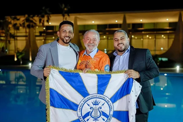 Enredo sobre Lula: AGU recomenda que ministros não estejam em desfile
