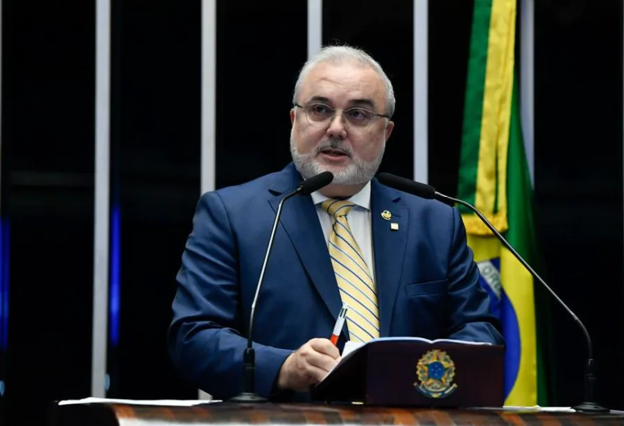 ‘Correios não podem ser privatizados, e Petrobras precisa ser estatal’, diz Jean Paul Prates