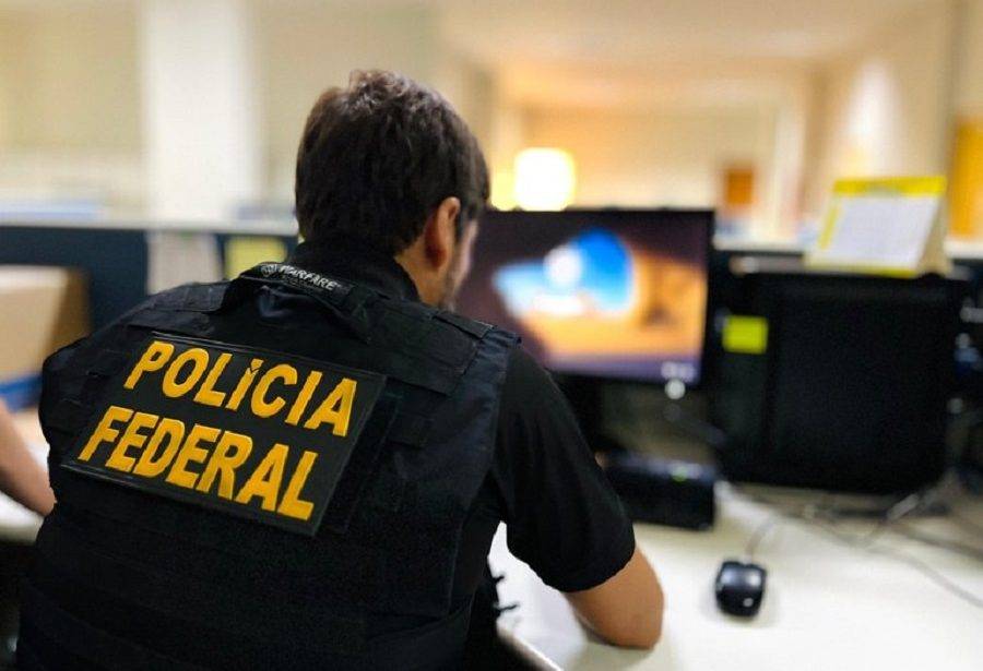 PF investiga venda de celulares sem tributos e cumpre mandado em Caicó