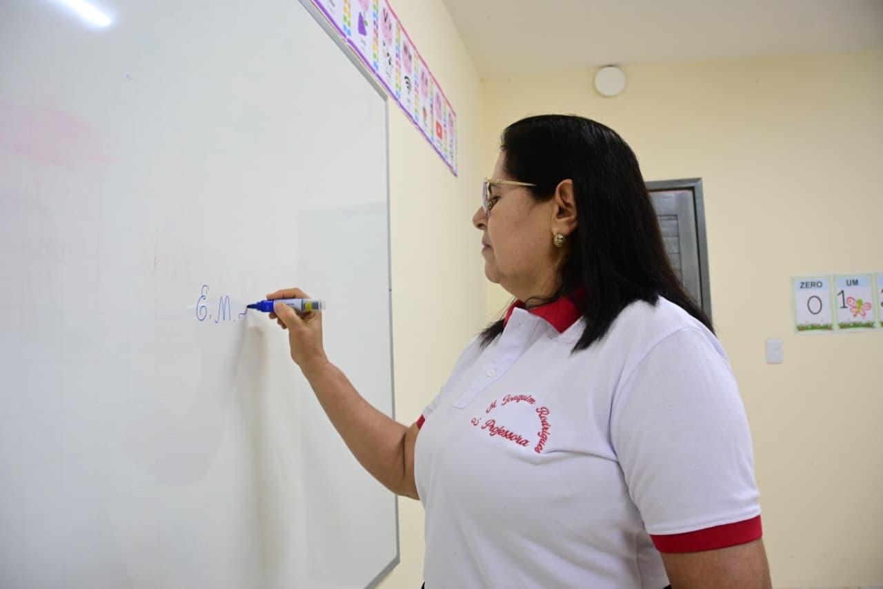 Piso dos professores garantido: Prefeitura pagará reajuste de 5,4% já em fevereiro