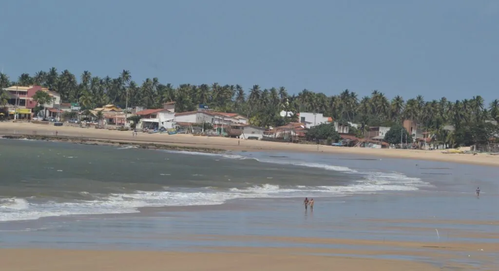 MPF obtém decisão que proíbe tráfego de veículos nas praias de Touros (RN)