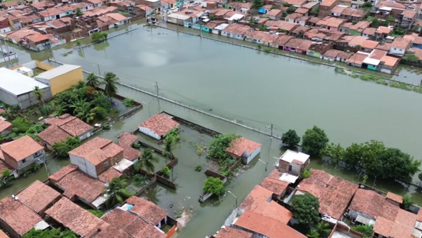 Prefeito de Natal anuncia isenção de IPTU para famílias atingidas por alagamento no Jardim Primavera