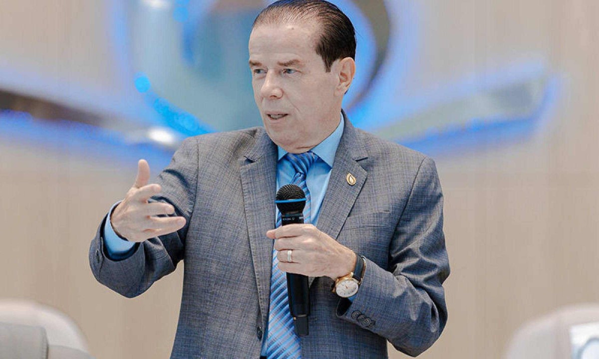 Pastor diz que membros da escola de samba que homenageou Lula terão “câncer na garganta”