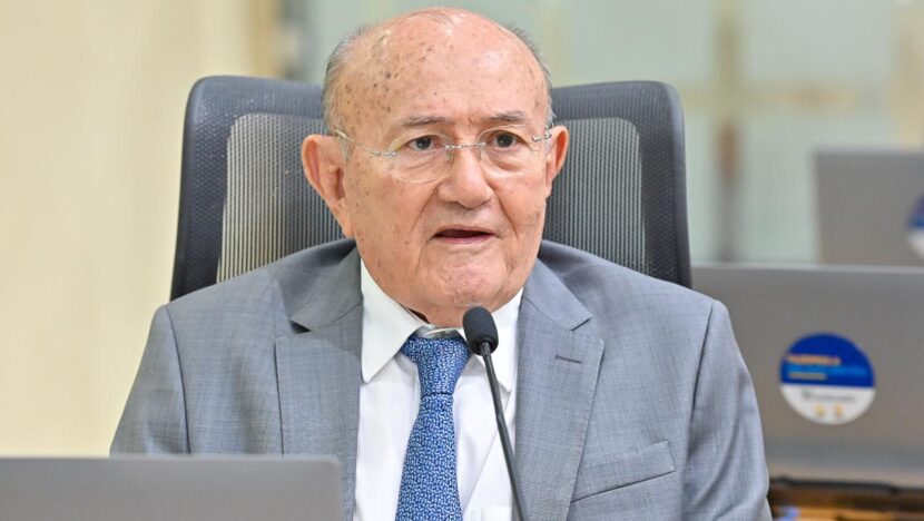 Deputado Vivaldo Costa é internado em UTI após diagnóstico de pneumonia