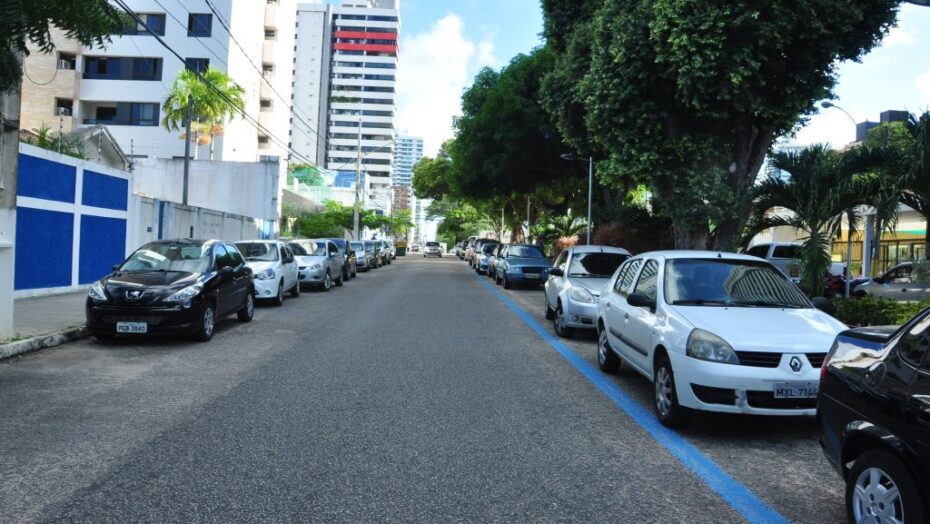 Prefeitura põe fim à exigência de estacionamento em áreas comerciais de Natal