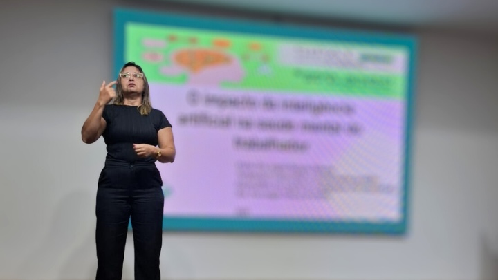 Natal pode ter intérprete de Libras obrigatório em eventos públicos da Prefeitura