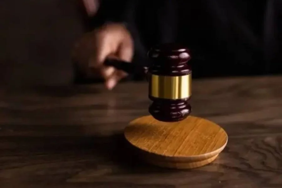 “Bumbum guloso”: trabalhador processa empresa após apelidos de colegas